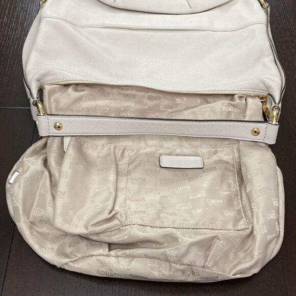 Michael Kors White Hobo Bag Pebbled Leather Gold Hardware B. Makowski Wallet 2pc - Picture 12 of 16